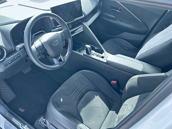 Toyota C-HR 8 of 30
