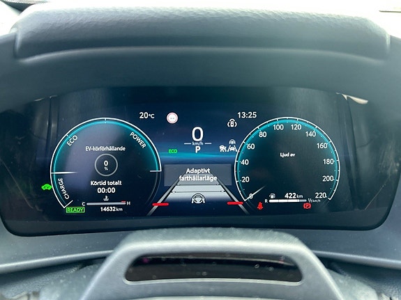 Toyota C-HR 10 of 30