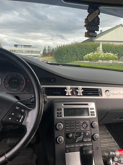 Volvo V70 9 of 9