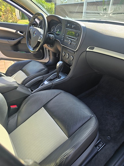 Saab 9-3 4 of 6