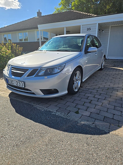 Saab 9-3 2 of 6