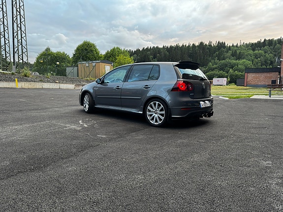 Volkswagen Golf V 3 of 10