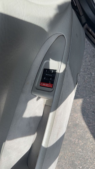 Audi A8 5 of 7