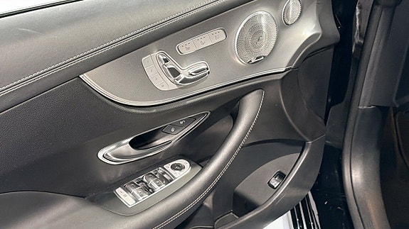 Mercedes-Benz E220 8 of 9
