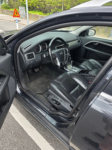 Volvo V70 6 of 6