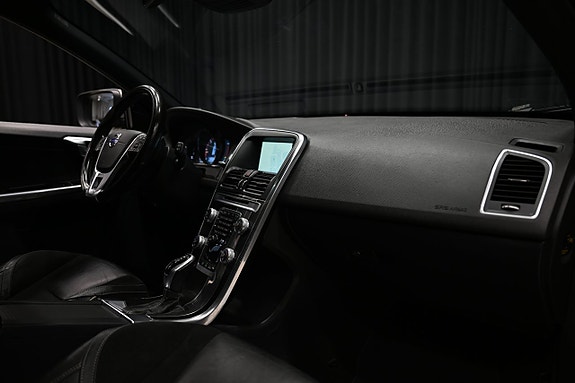 Volvo XC60 27 of 29