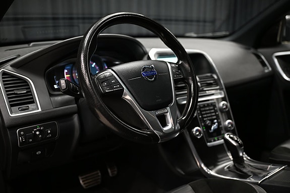 Volvo XC60 25 of 29