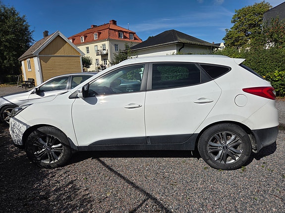 Hyundai ix35 2 of 6