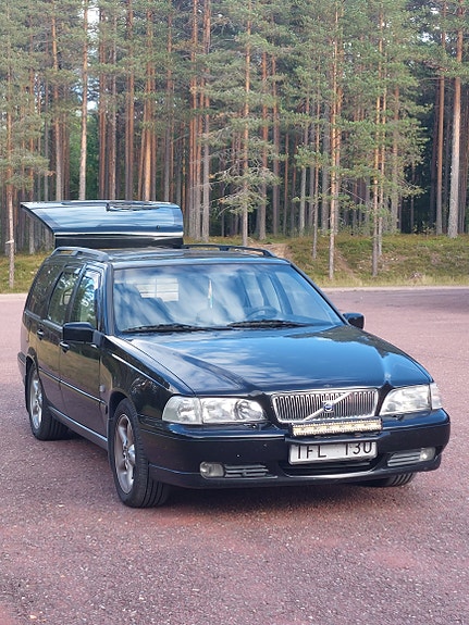Volvo V70 3 of 13