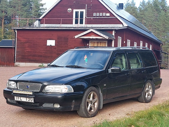 Volvo V70 12 of 13