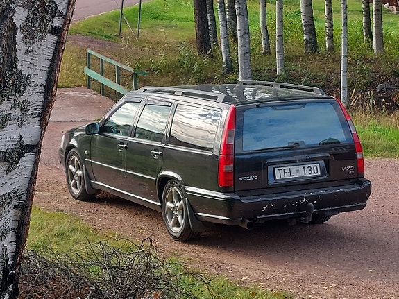 Volvo V70 13 of 13