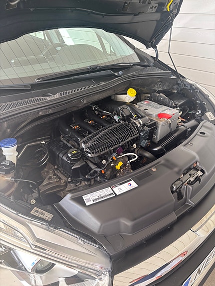 Peugeot 208 9 of 10