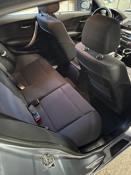 BMW 120i 7 of 8