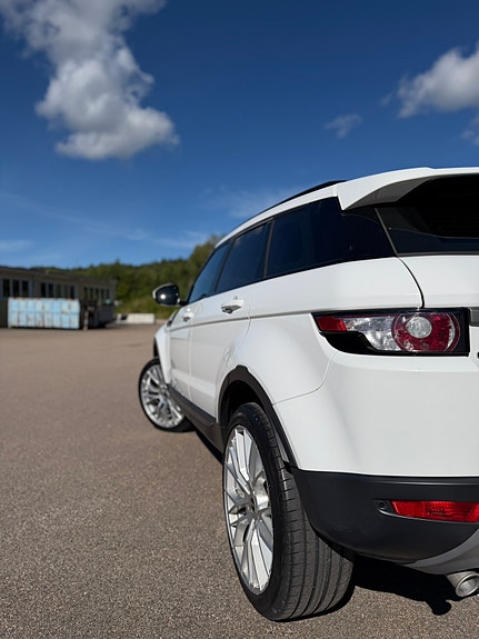 Land Rover Range Rover Evoque 6 of 16