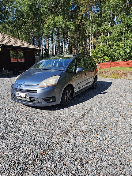 Citroen Grand C4 Picasso 2 of 5