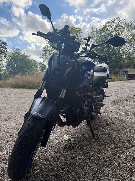 Yamaha MT-07 3 of 6