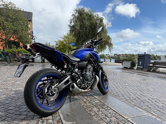 Yamaha MT-07 2 of 6