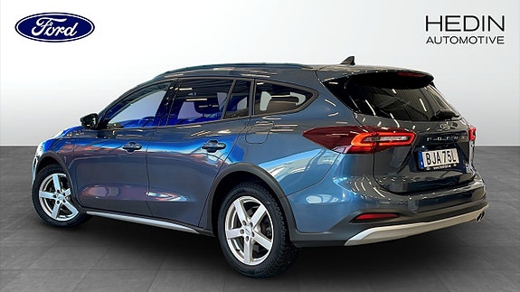 Ford Focus 2 of 12