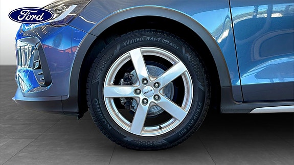 Ford Focus 9 of 12