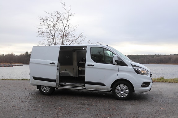 Ford Transit Custom 3 of 7