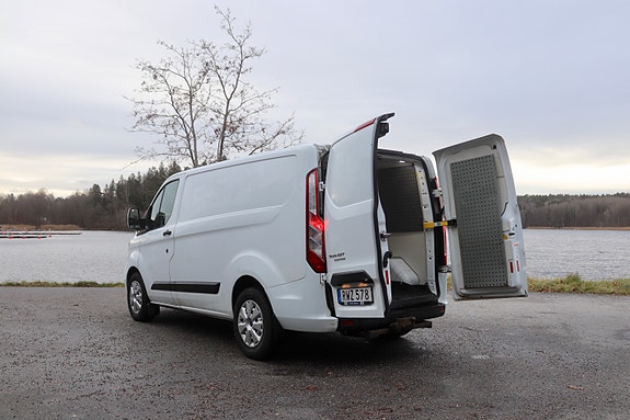 Ford Transit Custom 2 of 7