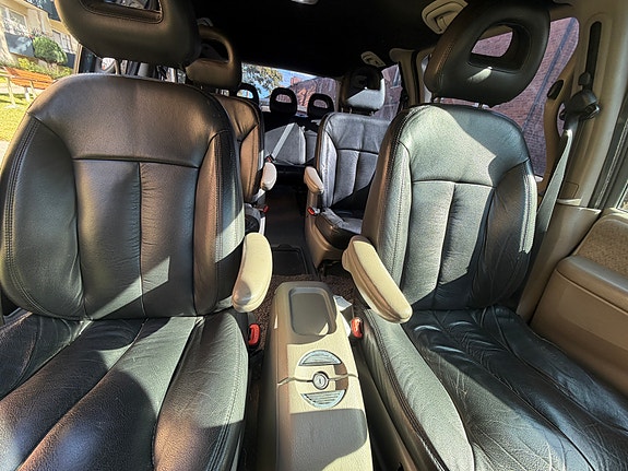 Chrysler Grand Voyager 3 of 8