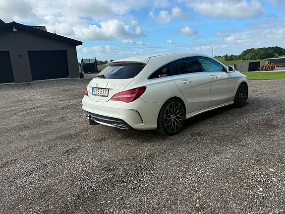 Mercedes-Benz CLA220 d 3 of 8