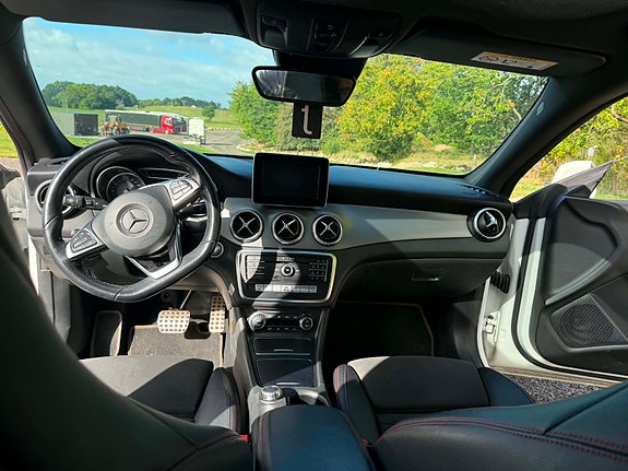 Mercedes-Benz CLA220 d 7 of 8