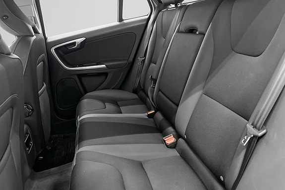Volvo V60 19 of 24