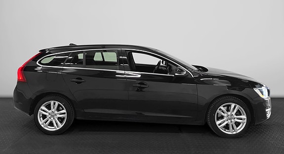 Volvo V60 4 of 24