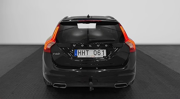 Volvo V60 8 of 24