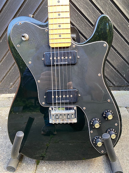 Squier Telecaster elgitarr svart