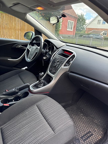 Opel Astra 6 of 7