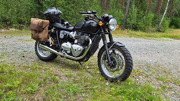 Triumph BONNEVILLE T120 5 of 7
