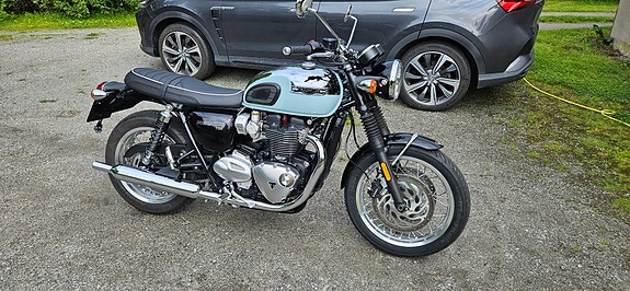 Triumph BONNEVILLE T120 4 of 7