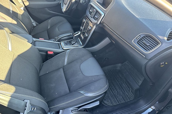 Volvo V40 13 of 23