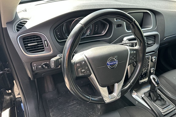 Volvo V40 20 of 23
