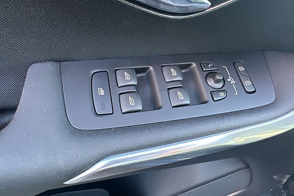 Volvo V40 12 of 23