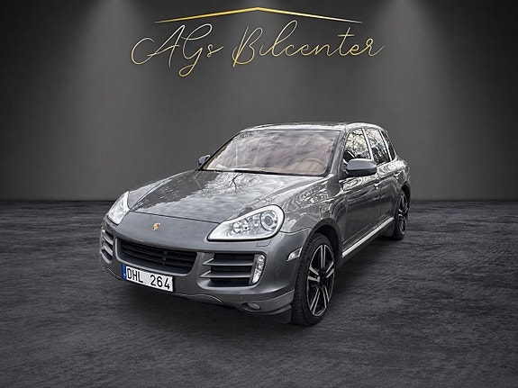 Porsche Cayenne S 2 of 25