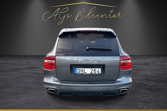Porsche Cayenne S 10 of 25