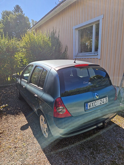 Renault Clio 8 of 9