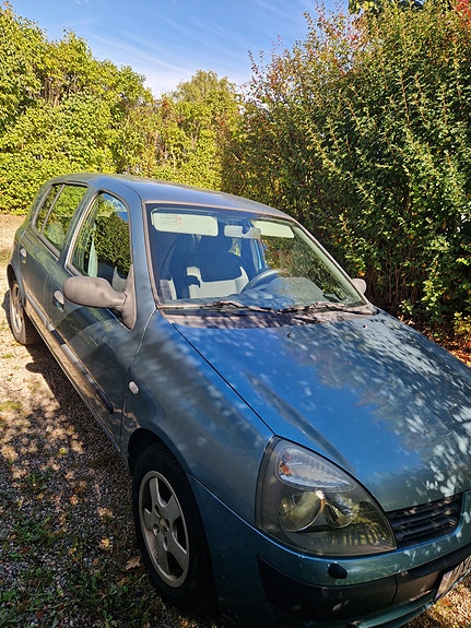 Renault Clio 6 of 9