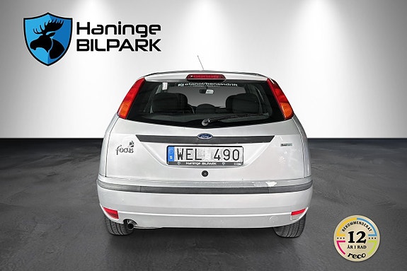 Ford Focus 8 of 12