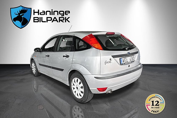 Ford Focus 9 of 12