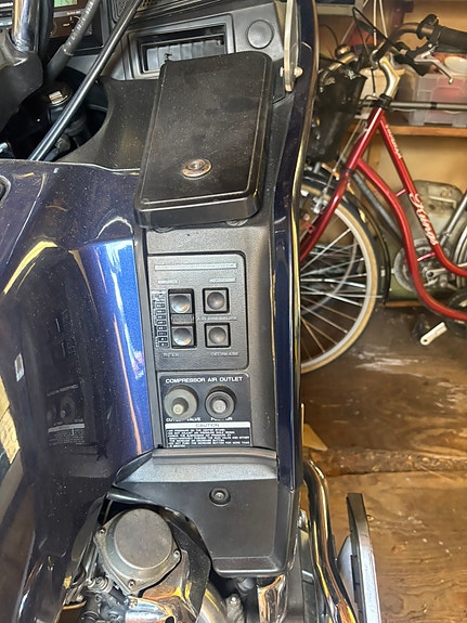 Honda GL1200 Gold Wing 5 of 6