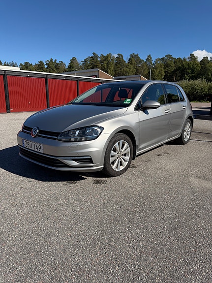 Volkswagen Golf VII 6 of 12