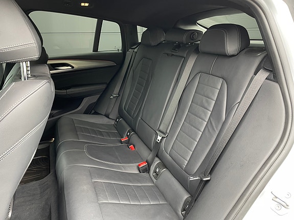 BMW X4 17 of 19