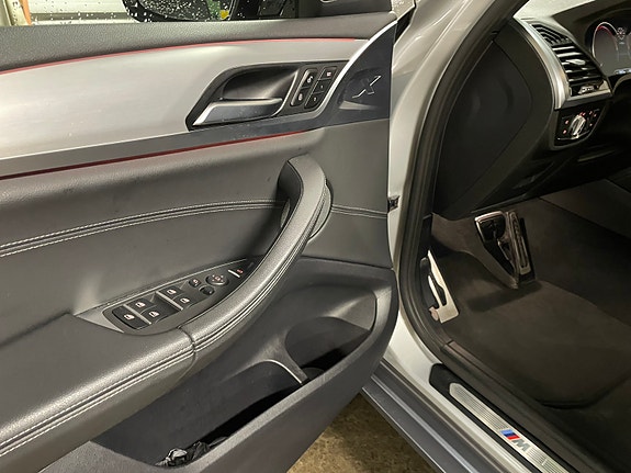 BMW X4 18 of 19