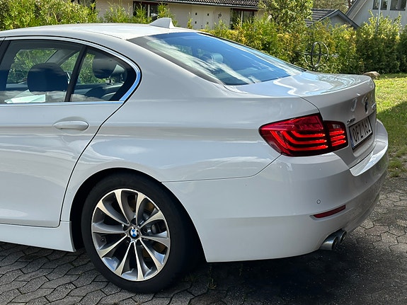 BMW 520d 3 of 7