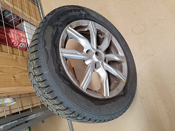 Toyota Yaris 7 of 7